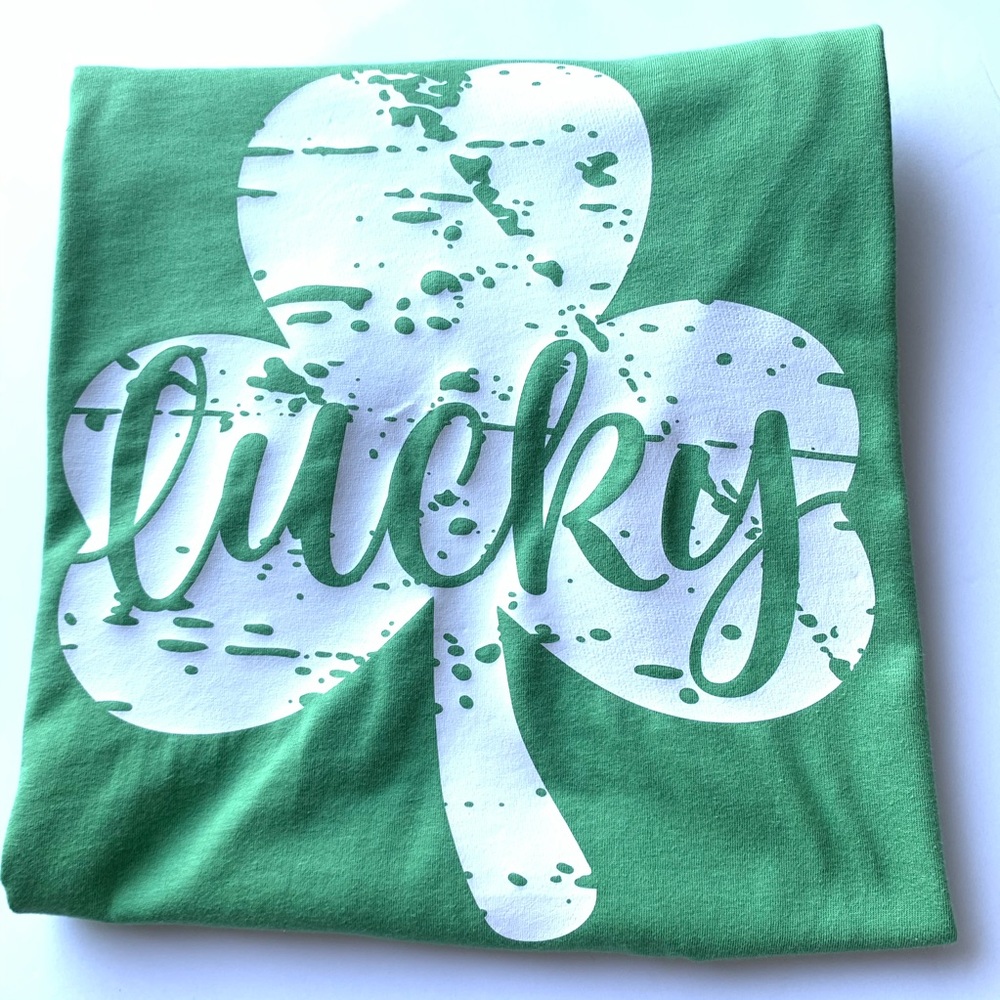 Lucky Shamrock Green T Shirt Size M